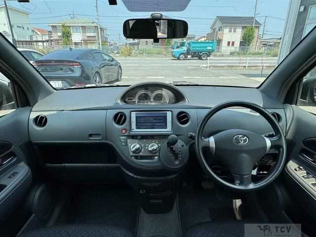 2012 Toyota Sienta