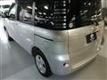 2005 Toyota Sienta