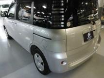 2005 Toyota Sienta