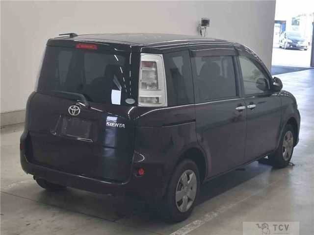 2013 Toyota Sienta