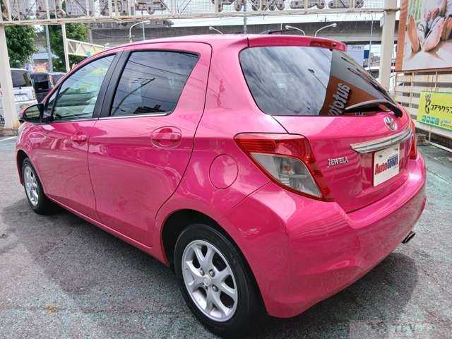 2011 Toyota Vitz