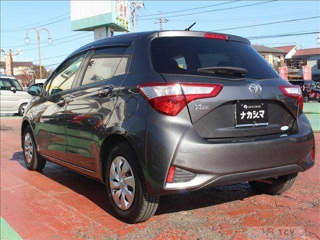 2017 Toyota Vitz