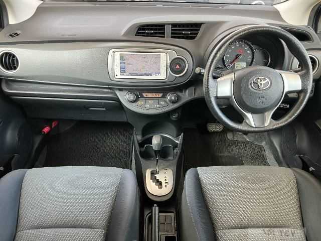 2013 Toyota Vitz