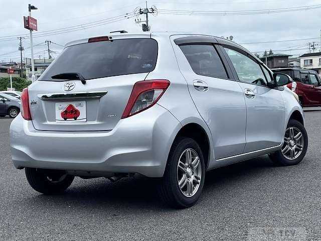 2011 Toyota Vitz