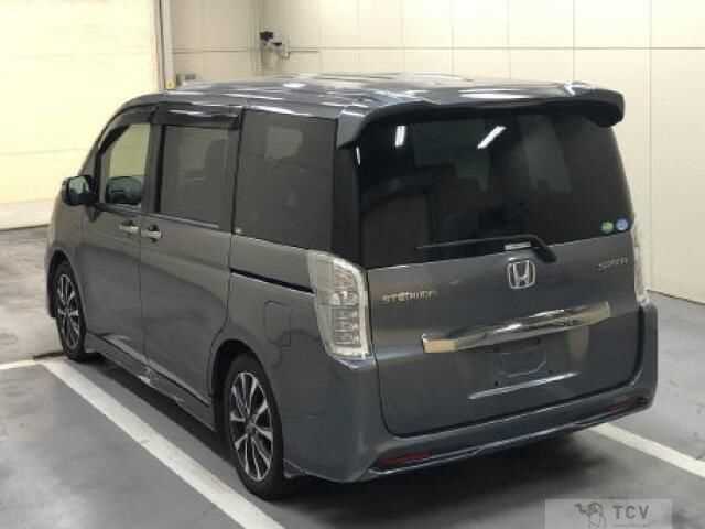 2013 Honda Step WGN