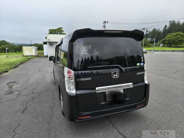 2011 Honda Step WGN