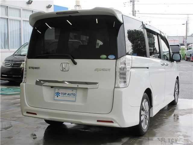 2013 Honda Step WGN