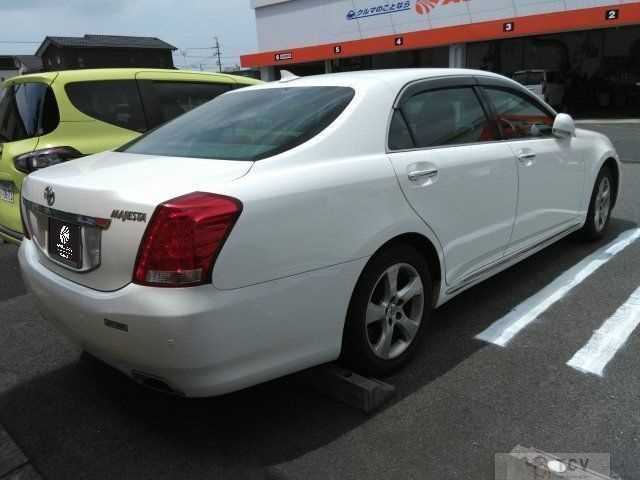 2012 Toyota Crown Majesta