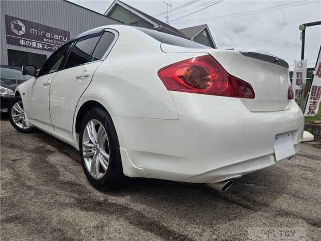 2011 Nissan Skyline