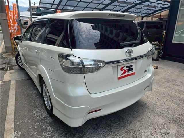 2013 Toyota Wish
