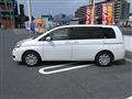 2013 Toyota Isis