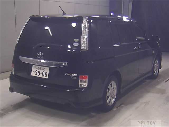 2012 Toyota Isis