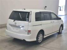 2012 Toyota Isis