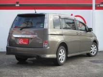 2013 Toyota Isis