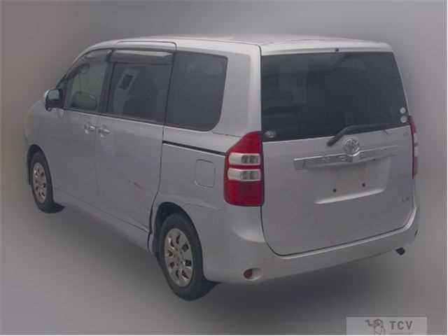 2012 Toyota Noah