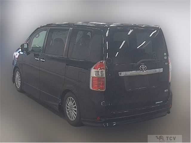 2013 Toyota Noah