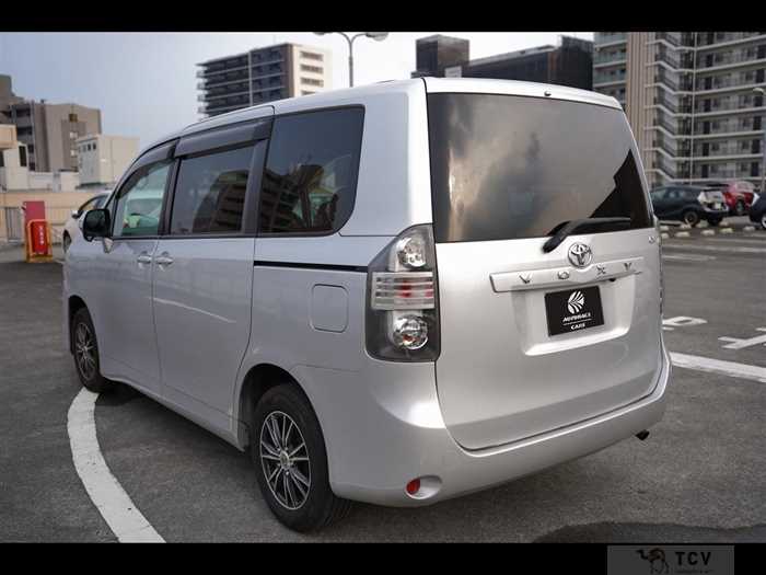 2009 Toyota Voxy