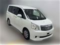 2012 Toyota Noah