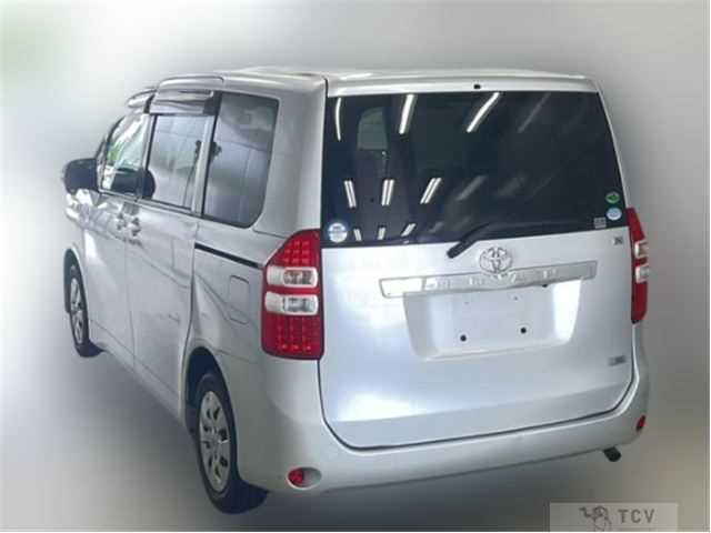 2012 Toyota Noah