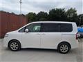 2012 Toyota Noah