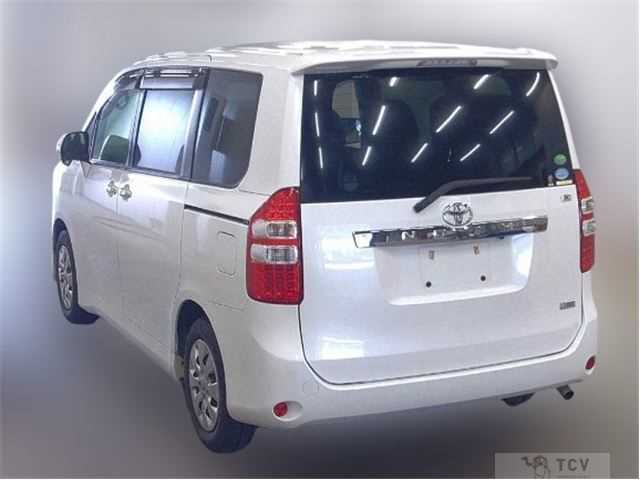 2012 Toyota Noah