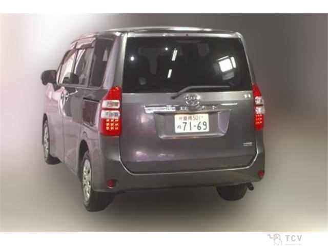 2012 Toyota Noah