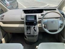 2010 Toyota Noah