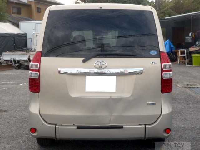 2012 Toyota Noah