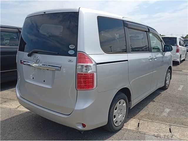 2009 Toyota Noah