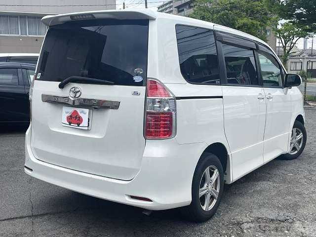 2007 Toyota Noah