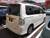 2011 Toyota Voxy
