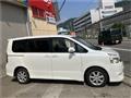 2007 Toyota Voxy