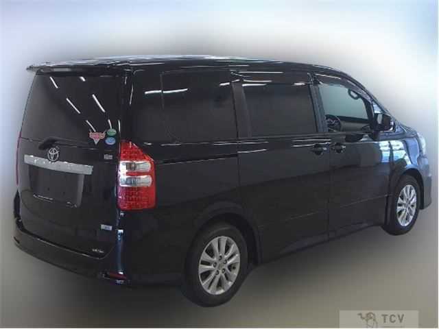 2013 Toyota Noah