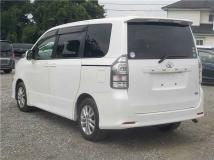 2011 Toyota Voxy