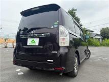 2013 Toyota Voxy