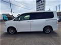2013 Toyota Voxy