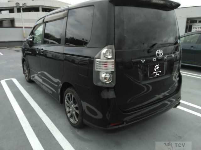 2007 Toyota Voxy