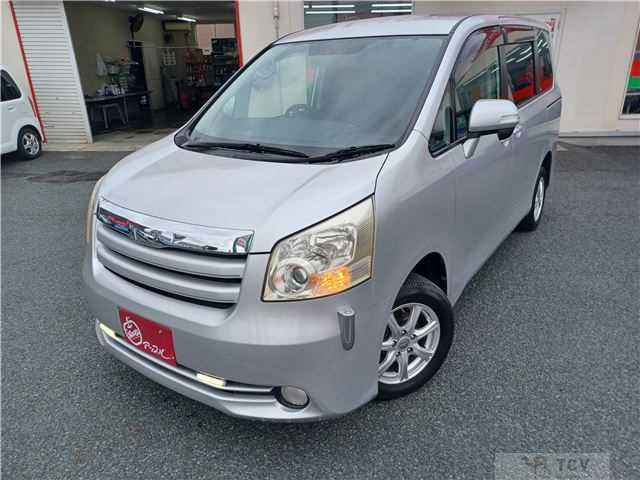 2009 Toyota Noah