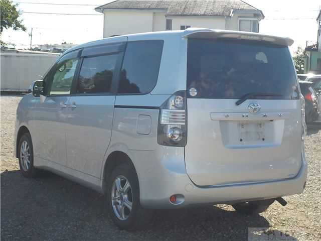2009 Toyota Voxy