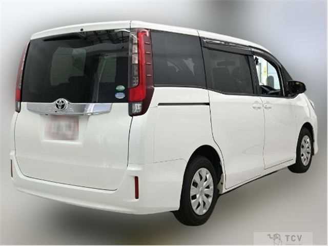 2014 Toyota Noah