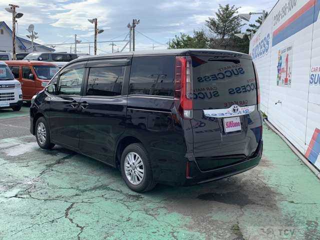 2014 Toyota Noah