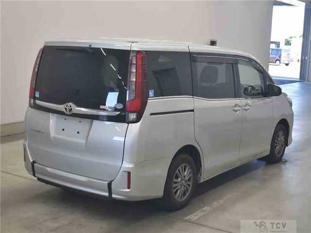 2016 Toyota Esquire
