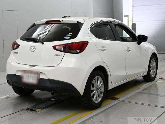2015 Mazda Demio
