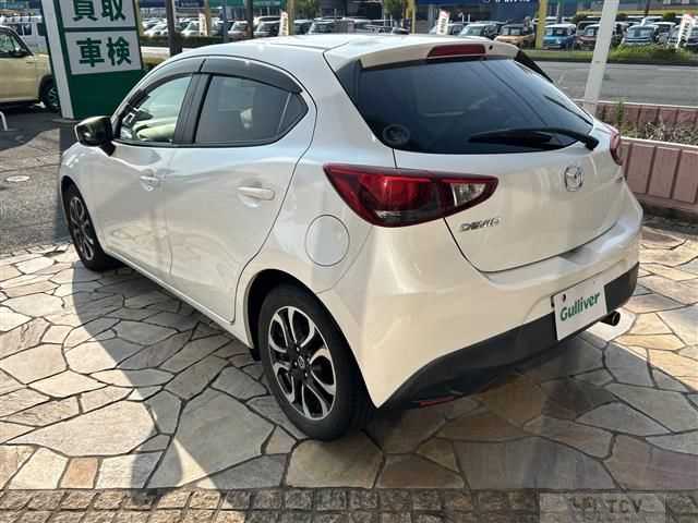 2014 Mazda Demio