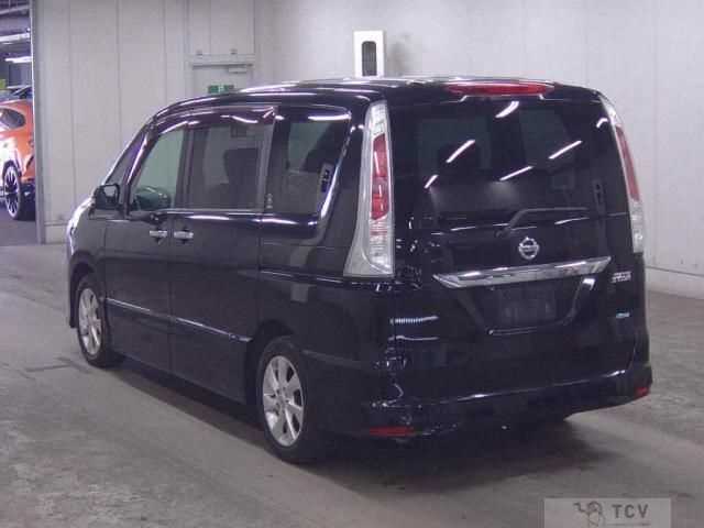 2011 Nissan Serena