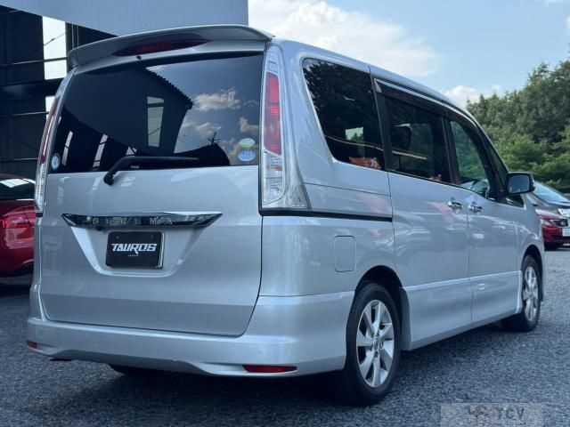2011 Nissan Serena