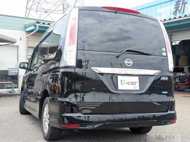2013 Nissan Serena