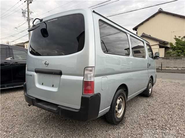 2001 Nissan Caravan
