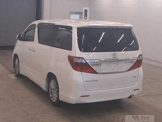 2013 Toyota Alphard