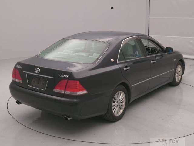 2005 Toyota Crown